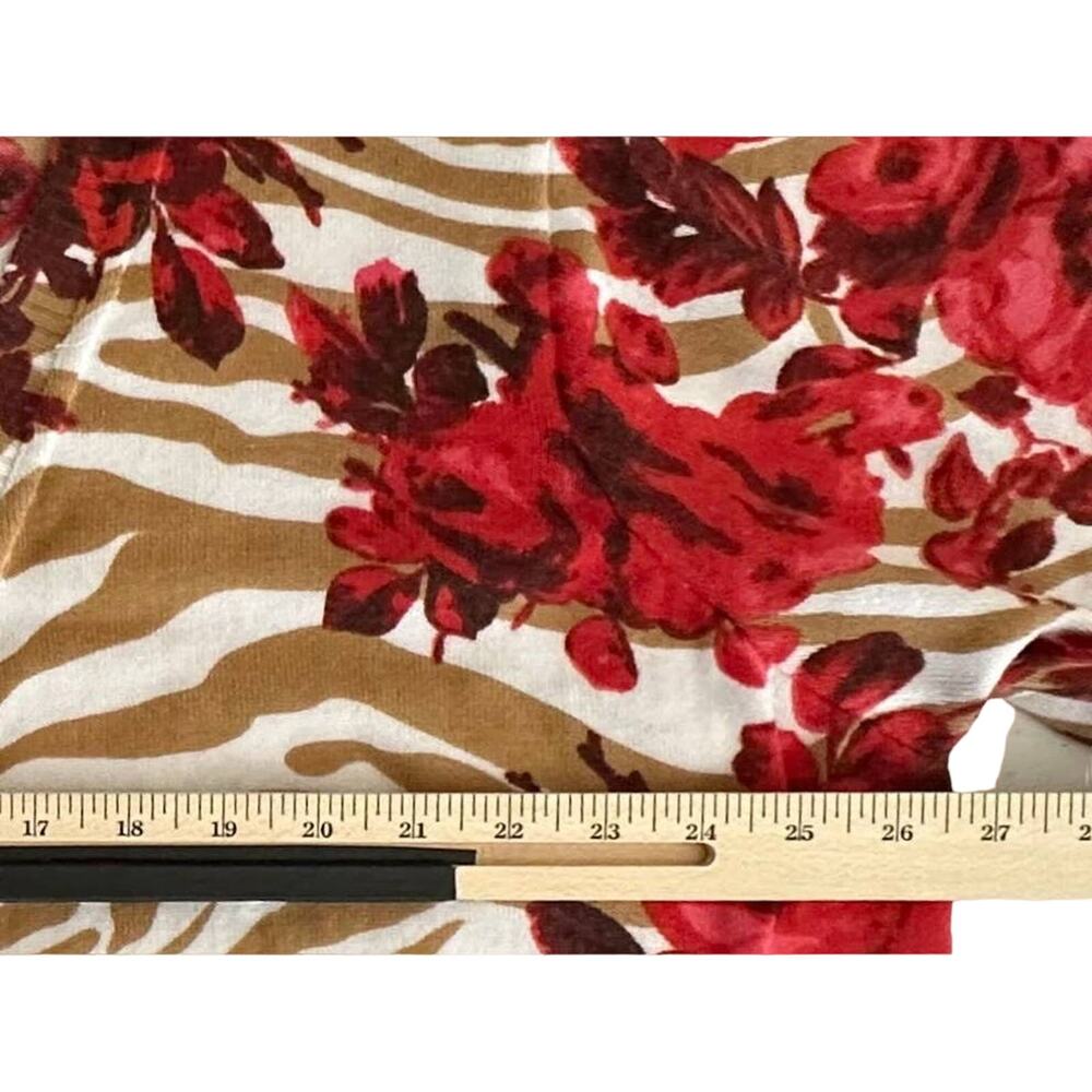 CD Daniels‎ Womens Sweater Size 3X Red Rose Floral Animal Print Faux Cardigan - Picture 8 of 9